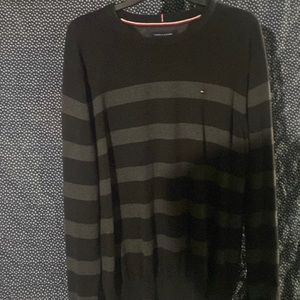Gently used Tommy Hilfiger sweater.